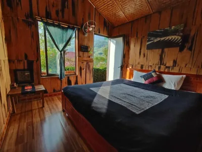 Bungaló con patio — Tavan View Homestay